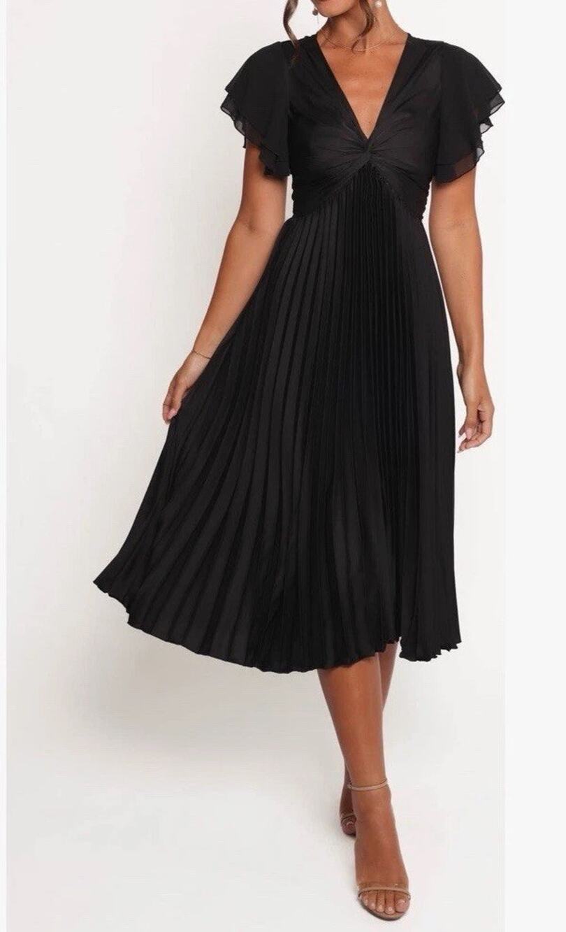 NWT Petal & PupNova Flutter SleeveMidi Dress Medium